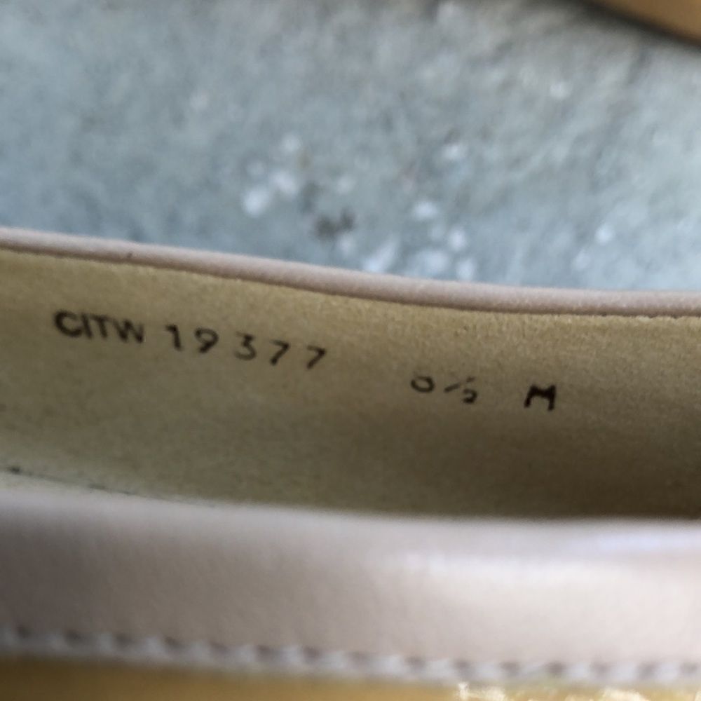 Stuart Weitzman flats - Picture 8 of 8